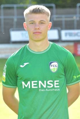 27 07 2024, GER, Football, Regionalliga West, Season 2024 2025, Ohlendorfstadion im Heidewald, Gütersloh FC Gütersloh Photo session 2024 2025 Eric Lanfer FC Gütersloh , Action, Single image, High, Portrait