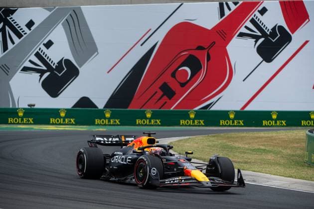 Max Verstappen Oracle Red Bull Racing, Netherlands, 01 in RedBull RB20 in front of the painting of a red Formula 1 car and Rolex branding, HUN, Formula 1 World Championship, Hungarian Grand Prix, Hungaroring, Free Practice, 20 07 2024 HUN, Formula 1 World Championship, Hungarian Grand Prix, Hungaroring, Free Practice, 20 07 2024 Mogyorod Copyright: xEibner-Pressefoto Memmlerx EP_MMR