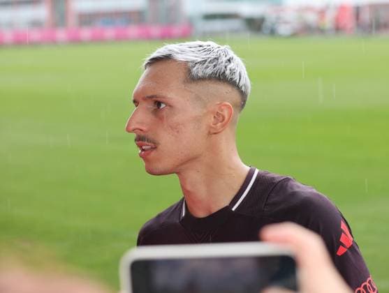 Munich, Germany 20 July 2024 Football, Men, Season 2024 2025, FC Bayern Munich, Säbener Strasse, Training ground, Training Bryan Zaragoza FC Bayern Munich Head, Portrait, side, in profile