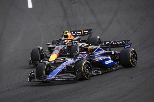 02 SARGEANT Logan (usa), Williams Racing FW46, 11 PEREZ Sergio (mex), Red Bull Racing RB20, action during the Formula 1 Hungarian Grand Prix 2024, 13th round of the 2024 Formula One World Championship, WM, Weltmeisterschaft from July 19 to 21, 2024 on the Hungaroring, in Mogyorod, Hungary - F1 - HUNGARIAN GRAND PRIX 2024 DPPI Panoramic 240721_R13_UNGHERIA_DP_EA010249