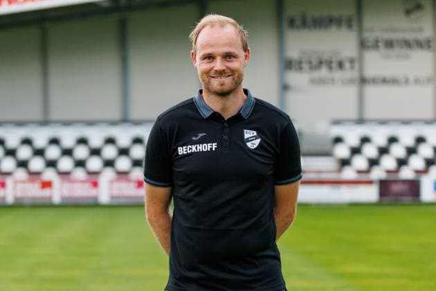 Sporting Director Sebastian Lange SC Verl 3 Liga, Portraettermin 2024 2025 GER, Portraettermin SC Verl, Fussball, 3 Liga, Spielzeit 2024 2025, 21 07 2024 DFL Regulations prohibit any use of photographers as image sequences and or quasi video GER, Portraettermin SC Verl, Fussball, 3 Liga, Spielzeit 2024 2025, 21 07 2024 Verl Copyright: xJanxStrohdiekx JSK