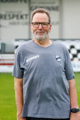Zeugwart Joahnnes Koenig SC Verl 3 Liga, Porträttermin 2024 2025 GER, Portraettermin SC Verl, Fussball, 3 Liga, Spielzeit 2024 2025, 21 07 2024 DFL Regulations prohibit any use of photographers as image sequences and or quasi video GER, Portraettermin SC Verl, Fussball, 3 Liga, Spielzeit 2024 2025, 21 07 2024 Verl Copyright: xJanxStrohdiekx JSK