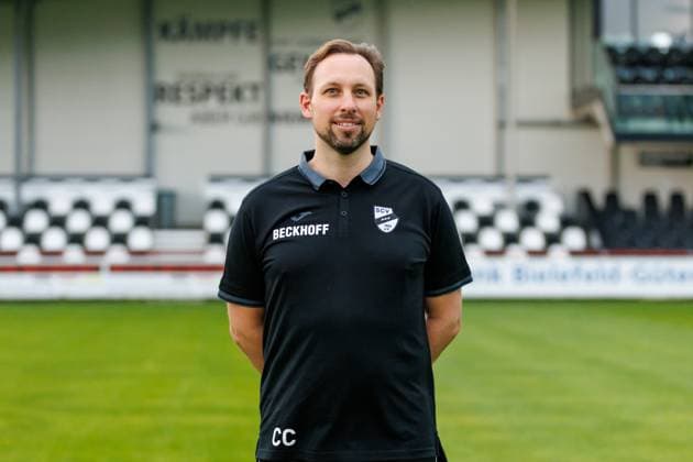 Orthopaedic team doctor Dr Christian Colcuc SC Verl 3 Liga, Porträttermin 2024 2025 GER, Portraettermin SC Verl, Fussball, 3 Liga, Spielzeit 2024 2025, 21 07 2024 DFL Regulations prohibit any use of photographers as image sequences and or quasi video GER, Portraettermin SC Verl, Fussball, 3 Liga, Spielzeit 2024 2025, 21 07 2024 Verl Copyright: xJanxStrohdiekx JSK