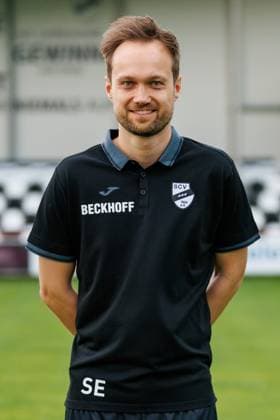 Internal team doctor Dr Simon Eschrig SC Verl 3 Liga, Porträttermin 2024 2025 GER, Portraettermin SC Verl, Fussball, 3 Liga, Spielzeit 2024 2025, 21 07 2024 DFL Regulations prohibit any use of photographers as image sequences and or quasi video GER, Portraettermin SC Verl, Fussball, 3 Liga, Spielzeit 2024 2025, 21 07 2024 Verl Copyright: xJanxStrohdiekx JSK