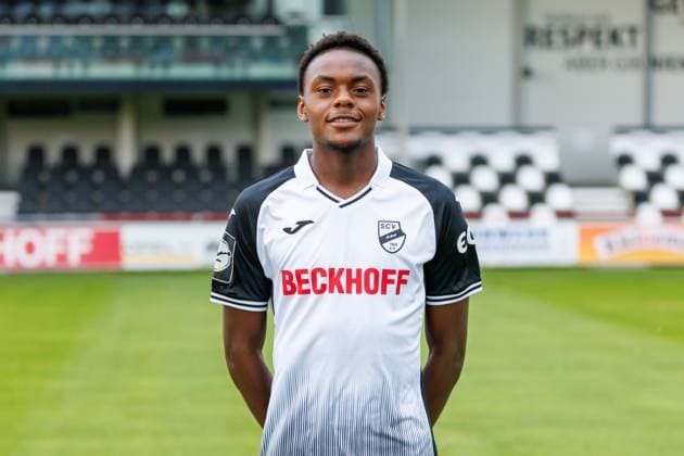 Chilohem Onuoha SC Verl 3 Liga, Porträttermin 2024 2025 GER, Portraettermin SC Verl, Fussball, 3 Liga, Spielzeit 2024 2025, 21 07 2024 DFL Regulations prohibit any use of photographers as image sequences and or quasi video GER, Portraettermin SC Verl, Fussball, 3 Liga, Spielzeit 2024 2025, 21 07 2024 Verl Copyright: xJanxStrohdiekx JSK