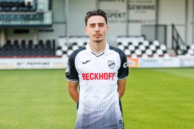 Timur Gayretn SC Verl 3 Liga, Porträttermin 2024 2025 GER, Portraettermin SC Verl, Fussball, 3 Liga, Spielzeit 2024 2025, 21 07 2024 DFL Regulations prohibit any use of photographers as image sequences and or quasi video GER, Portraettermin SC Verl, Fussball, 3 Liga, Spielzeit 2024 2025, 21 07 2024 Verl Copyright: xJanxStrohdiekx JSK