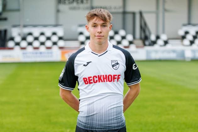 Konstantin Gerhardt SC Verl 3 Liga, Porträttermin 2024 2025 GER, Portraettermin SC Verl, Fussball, 3 Liga, Spielzeit 2024 2025, 21 07 2024 DFL Regulations prohibit any use of photographers as image sequences and or quasi video GER, Portraettermin SC Verl, Fussball, 3 Liga, Spielzeit 2024 2025, 21 07 2024 Verl Copyright: xJanxStrohdiekx JSK