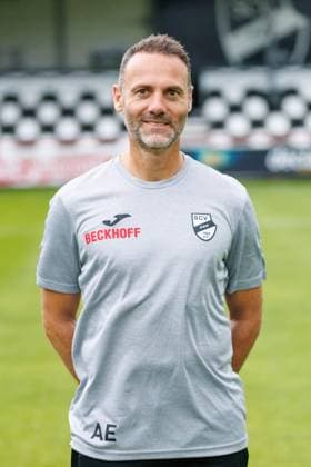 Head coach Alexander Ende SC Verl 3 Liga, Porträttermin 2024 2025 GER, Portraettermin SC Verl, Fussball, 3 Liga, Spielzeit 2024 2025, 21 07 2024 DFL Regulations prohibit any use of photographers as image sequences and or quasi video GER, Portraettermin SC Verl, Fussball, 3 Liga, Spielzeit 2024 2025, 21 07 2024 Verl Copyright: xJanxStrohdiekx JSK