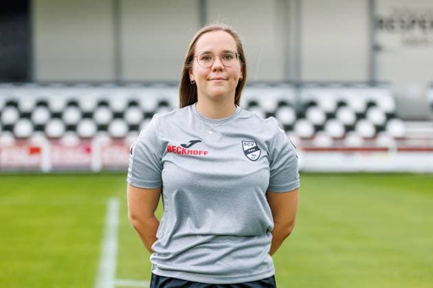 Physiotherapist Mia Bittner SC Verl 3 Liga, Porträttermin 2024 2025 GER, Portraettermin SC Verl, Fussball, 3 Liga, Spielzeit 2024 2025, 21 07 2024 DFL Regulations prohibit any use of photographers as image sequences and or quasi video GER, Portraettermin SC Verl, Fussball, 3 Liga, Spielzeit 2024 2025, 21 07 2024 Verl Copyright: xEibner-Pressefotox xJanxStrohdiekx EP_JSK