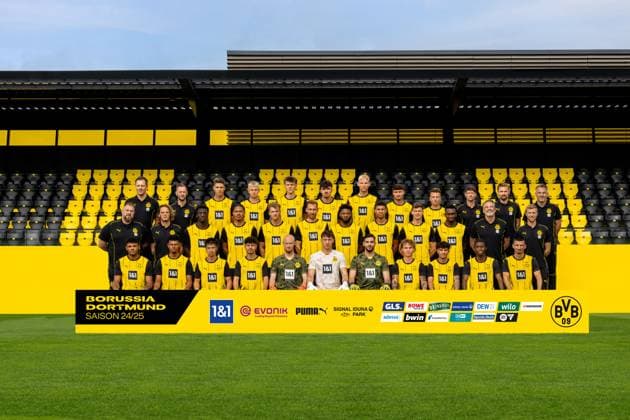 Borussia Dortmund II 3 Liga, portrait date 2024 2025, team photo Back from left physiotherapist Daniel Zolinski, physiotherapist Markus Langer, Franz Roggow, Danylo Krevsun, Julian Hettwer, Antonio Foti, Ben Hüning, Guillermo Bueno, Patrick Göbel, athletic trainer Benjamin Schüßler, co-trainer Marcel Schmelzer, trainer Jan Zimmermann Center from left supervisor Max Plaga, Video analyst and team manager Jan Frederik Luig, Abdoulaye Kamara, Justin Butler, Yannik Lührs, Michael Eberwein, Rodney Elongo Yombo, Jordi Paulina, David Lelle, Moses Otuali, goalkeeping coach Thomas Feldhoff, Co-coach Julian Koch Front from left Paul Besong, Leonardo Posadas, Felix Paschke, Ayman Azhil, Leon Klußmann, Silas Ostrzinski, Tiago Estevao, Niklas Jessen, Babis Drakas, Prince Aning, Baran Mogultay xRx