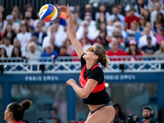 VERGE DEPRE Zoe, BOEBNER Esmee Switzerland vs XUE Chen, XIA Xinyi Peoples Republic of China , pictured BOEBNER Esmee Switzerland , FRA, Olympic Games Paris 2024, Beach Volleyball, Womens Round of 16, 04 08 2024 FRA, Olympic Games Paris 2024, Beach Volleyball, Womens Round of 16, 04 08 2024 Paris Copyright: xEibner-Pressefoto Memmlerx EP_MMR