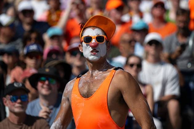 EHLERS Nils, WICKLER Clemens Germany vs BOERMANS Stefan, de GROOT Yorick Netherlands , in the picture a Dutch fan with sunscreen and clown nose, FRA, Olympic Games Paris 2024, Beach Volleyball, Mens Quarterfinals, 06 08 2024 FRA, Olympic Games Paris 2024, Beach Volleyball, Mens Quarterfinals, 06 08 2024 Paris Copyright: xEibner-Pressefoto Memmlerx EP_MMR