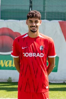 Eren Sami Dinkci SC Freiburg, 18 GER, SC Freiburg, 1 BL, Portraettermin 2024 2025, 08 08 2024, GER, SC Freiburg, 1 BL, Portraettermin 2024 2025, 08 08 2024 Freiburg Copyright: xEibner-Pressefoto WolfgangxFrankx EP_WFK