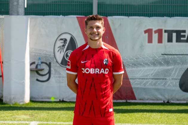 Florent Muslija SC Freiburg, 23 GER, SC Freiburg, 1 BL, portrait date 2024 2025, 08 08 2024, GER, SC Freiburg, 1 BL, portrait date 2024 2025, 08 08 2024 Freiburg Copyright: xEibner-Pressefoto WolfgangxFrankx EP_WFK