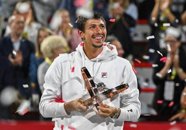 August 12, 2024, Montreal, Pq, Canada: Alexei Popyrin, of Australia, holds up the winners trophy after defeating Andrey Rublev, of Russia, in the final of the National Bank Open men s tennis tournament in Montreal, Monday, Aug. 12, 2024. Alexei Popyrin, Andrey Rublev, - ZUMAc35_ 20240812_zaf_c35_135 Copyright: xGrahamxHughesx