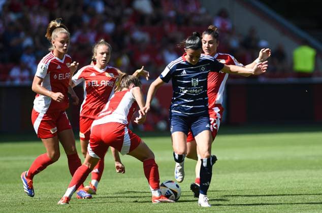 Soccer, Women, Season 2024 2025, 2 Women Bundesliga 1 Matchday , 1 FC Union Berlin Hamburger SV, v l Charleen Niesler 1 Women, 1 FC Union , Lisa Heiseler 1 Women, 1 FC Union , Katja Orschmann 1 Women, 1 FC Union , Vildan Kardesler 1 Women, HSV , Eleni Markou 1 Women, 1 FC Union , 24 08 2024, Copyright: xStefaniexFiebrig MatthiasxKochx