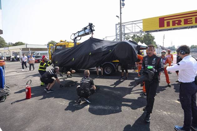 12 KIMI ANTONELLI Andrea (ita), Junior Driver of Mercedes AMG F1 Team, crash, accident, during the Formula 1 Pirelli Gran Premio d’Italia 2024, Italian Grand Prix 2024, 16th round of the 2024 Formula One World Championship, WM, Weltmeisterschaft from August 30 to September 1, 2024 on the Autodromo Nazionale Monza, in Monza, Italy - F1 - ITALIAN GRAND PRIX 2024 DPPI Panoramic 240830_R16_ITALIA_DP_EA024319