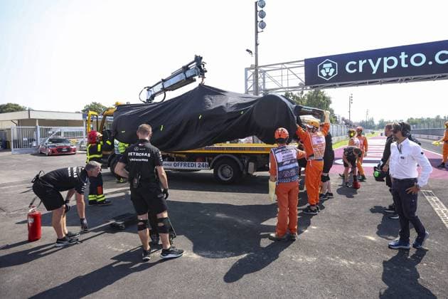 12 KIMI ANTONELLI Andrea (ita), Junior Driver of Mercedes AMG F1 Team, crash, accident, during the Formula 1 Pirelli Gran Premio d’Italia 2024, Italian Grand Prix 2024, 16th round of the 2024 Formula One World Championship, WM, Weltmeisterschaft from August 30 to September 1, 2024 on the Autodromo Nazionale Monza, in Monza, Italy - F1 - ITALIAN GRAND PRIX 2024 DPPI Panoramic 240830_R16_ITALIA_DP_EA024315