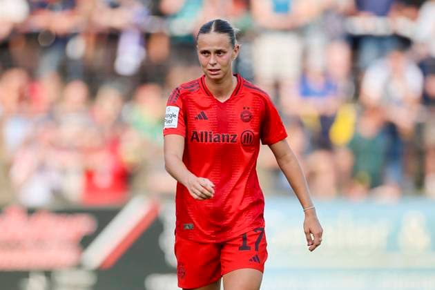 Klara Buehl FC Bayern Muenchen looks dejected, Google Pixel Frauen Bundesliga, 1 FFC Turbine Potsdam vs FC Bayern Muenchen, Karl Liebknecht Stadion, August 30, 2024 in Potsdam, Germany Photo by Marco Steinbrenner DeFodi Images Klara Buehl FC Bayern Muenchen looks dejected, Google Pixel Womens Bundesliga, 1 FFC Turbine Potsdam vs FC Bayern Muenchen, Karl Liebknecht Stadion, August 30, 2024 in Potsdam, Germany Photo by Marco Steinbrenner DeFodi Images DFB DFL REGULATIONS PROHIBIT ANY USE OF PHOTOGRAPHS AS IMAGE SEQUENCES AND OR QUASI VIDEO Defodi 700 potsdam bayern 20240830 024 Defodi-700 DFB DFL REGULATIONS PROHIBIT ANY USE OF PHOTOGRAPHS AS IMAGE SEQUENCES AND OR QUASI-VIDEO.