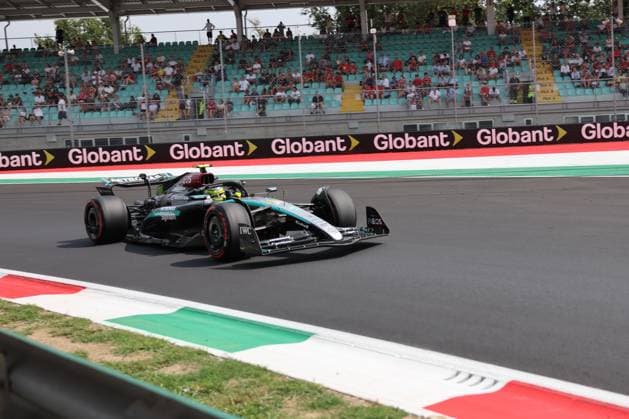 Lewis Hamilton Mercedes AMG Petronas Formula One Team, 44 , Free Practice 3, Free Practice 3, FP3, ITA, Formula 1 World Championship, Italian Grand Prix, Autodromo Nazionale Monza, 31 08 2024 ITA, Formula 1 World Championship, Italian Grand Prix, Italy, Autodromo Nazionale Monza, 31 08 2024 Monza Copyright: xEibner-Pressefoto AnnikaxGrafx EP_AGF