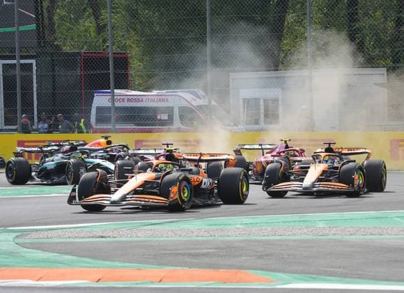 01 09 2024, Autodromo Nazionale di Monza, Monza, FORMULA 1 PIRELLI GRAN PREMIO D ITALIA 2024 ,in picture Race start , Oscar Piastri AUS , McLaren F1 Team, Charles Leclerc MCO , Scuderia Ferrari HP, Lando Norris GBR , George Russell GBR , Mercedes AMG Petronas Formula One Team, Fernando Alonso ESP , Aston Martin Aramco Cognizant Formula One Team, Lewis Hamilton GBR , Max Verstappen NLD , Oracle Red Bull Racing, Sergio Perez MEX Defodi 506 20240901 hbr 1340 Defodi-506