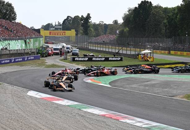 FORMULA 1 PIRELLI GRAN PREMIO D ITALIA 2024 01 09 2024, Autodromo Nazionale di Monza, Monza, FORMULA 1 PIRELLI GRAN PREMIO D ITALIA 2024 ,in the picture race start , Oscar Piastri AUS , McLaren F1 Team, Charles Leclerc MCO , Scuderia Ferrari HP, Lando Norris GBR , Carlos Sainz Jr ESP , Lewis Hamilton GBR , Mercedes AMG Petronas Formula One Team, George Russell GBR , Sergio Perez MEX , Oracle Red Bull Racing, Max Verstappen NLD , Nico Hülkenberg DEU , Haas F1 Team nordphotoxGmbHx xBratic nph00250