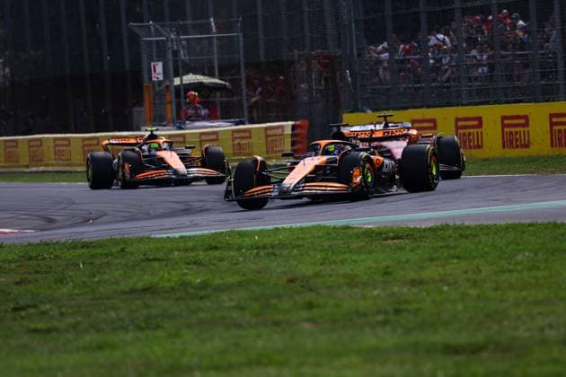 81 PIASTRI Oscar (aus), McLaren F1 Team MCL38, 04 NORRIS Lando (gbr), McLaren F1 Team MCL38, action during the Formula 1 Pirelli Gran Premio d’Italia 2024, Italian Grand Prix 2024, 16th round of the 2024 Formula One World Championship, WM, Weltmeisterschaft from August 30 to September 1, 2024 on the Autodromo Nazionale Monza, in Monza, Italy - F1 - ITALIAN GRAND PRIX 2024 DPPI Panoramic 240901_R16_ITALIA_DP_FG0O8268
