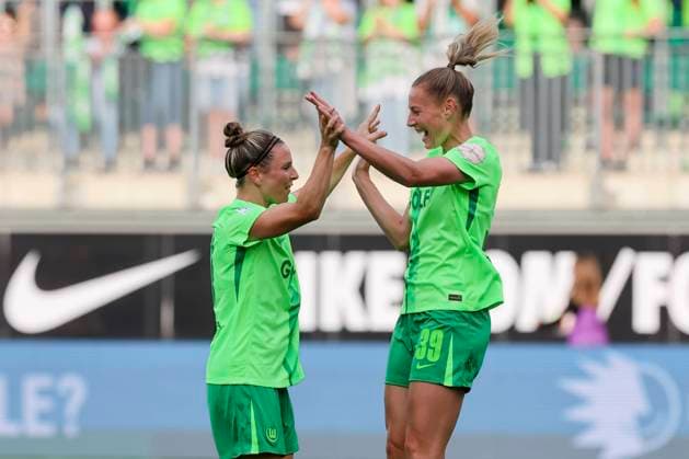 Sarai Linder VfL Wolfsburg celebrates after scoring her teams first goal with Svenja Huth VfL Wolfsburg , Google Pixel Frauen Bundesliga, VfL Wolfsburg vs SV Werder Bremen, AOK Stadion am 02 September 2024 in Wolfsburg, Germany Photo by Marco Steinbrenner DeFodi Images Sarai Linder VfL Wolfsburg celebrates after scoring her teams first goal with Svenja Huth VfL Wolfsburg , Google Pixel Womens Bundesliga, VfL Wolfsburg vs SV Werder Bremen, AOK Stadion, September 2, 2024 in Wolfsburg, Germany Photo by Marco Steinbrenner DeFodi Images DFB DFL REGULATIONS PROHIBIT ANY USE OF PHOTOGRAPHS AS IMAGE SEQUENCES AND OR QUASI VIDEO Defodi 700 wob werder 20240902 161 Defodi-700 DFB DFL REGULATIONS PROHIBIT ANY USE OF PHOTOGRAPHS AS IMAGE SEQUENCES AND OR QUASI-VIDEO.