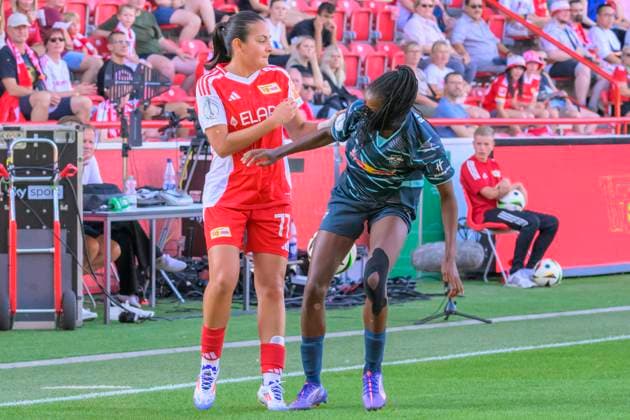 GER, Berlin, Football, 1 FC Union Berlin vs Rasenballsport Leipzig DFB Pokal, 2 Matchday, Women, Bundesliga, DFB, Season 2024 2025, Alte Foersterei, v l Athanasia Moraitou Union Berlin 77 , Lydia Andrade RB Leipzig 17 , duel, action, fight, fights for the ball, DFB DFL REGULATIONS PROHIBIT ANY USE OF PHOTOGRAPHS AS IMAGE SEQUENCES AND OR QUASI VIDEO, 08 09 2024, Copyright: HMBxMedia UwexKoch