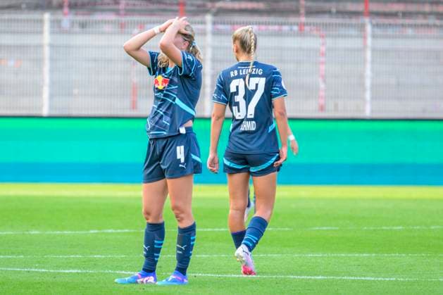 GER, Berlin, Football, 1 FC Union Berlin vs Rasenballsport Leipzig DFB Pokal, Matchday 2, Women, Bundesliga, DFB, Season 2024 2025, Alte Foersterei, Nina Raecke RB Leipzig 04 and Schmid 37, after losing the match, sad, depressed, angry, DFB DFL REGULATIONS PROHIBIT ANY USE OF PHOTOGRAPHS AS IMAGE SEQUENCES AND OR QUASI VIDEO, 08 09 2024, Copyright: HMBxMedia UwexKoch