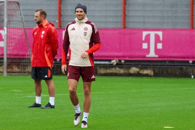 Leon Goretzka FC Bayern Muenchen, 08 at training in the rain, Final training, FC Bayern Muenchen, Football, UEFA Champions League, Matchday 1, Season 24 25, 16 09 2024, Final training, FC Bayern Muenchen, Football, UEFA Champions League, Matchday 1, Season 24 25, 16 09 2024 Muenchen Copyright: xEibner-Pressefoto JennixMaulx EP_JML