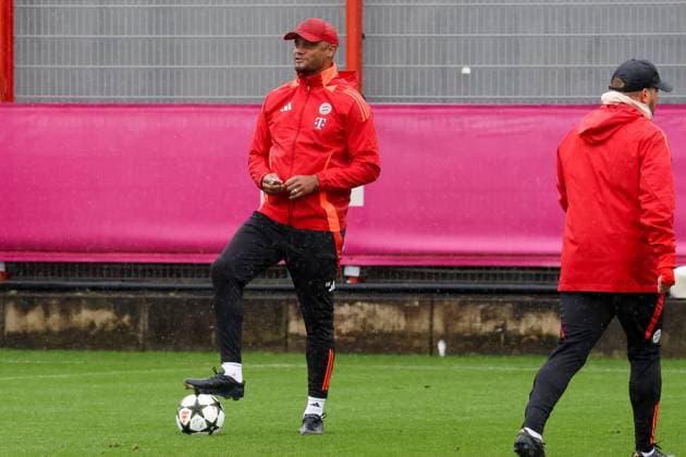 Vincent Kompany FC Bayern Muenchen, Head coach training in the rain, Final training, FC Bayern Muenchen, Football, UEFA Champions League, Matchday 1, Season 24 25, 16 09 2024, Final training, FC Bayern Muenchen, Football, UEFA Champions League, Matchday 1, Season 24 25, 16 09 2024 Muenchen Copyright: xEibner-Pressefoto JennixMaulx EP_JML