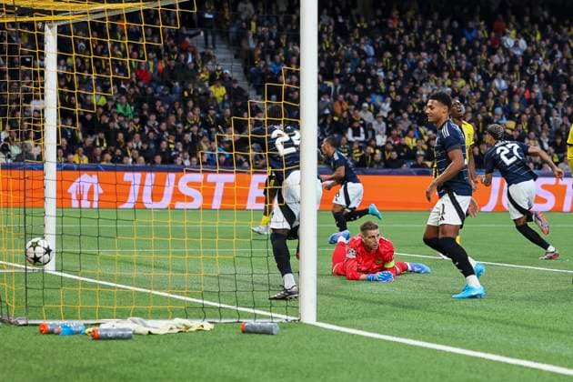 0 1 Goal for Aston Villa by Youri Tielemans Aston Villa, 08 , Football, UEFA Champions League, Matchday 1, 2024 2025, Young Boys Bern vs Aston Villa, 17 09 2024, Stadion Wankdorf, Bern, Switzerland Bern Stadion Wankdorf Bern Switzerland Copyright: xGrantxHubbsx