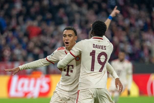 Presumed goal for 1 0 by Jamal Musiala FC Bayern Muenchen, 42 , after VAR but offside NO goal, with Alphonso Davies FC Bayern Muenchen, 19 GER, FC Bayern Muenchen vs GNK Dinamo Zagreb, Soccer, Champions League, 1 Matchday, Season 2024 2025, 17 09 2024, Eibner Pressefoto Sascha Walther GER, FC Bayern Muenchen vs GNK Dinamo Zagreb, Football, Champions League, 1 Matchday, Season 2024 2025, 17 09 2024 Muenchen Copyright: xEibner-Pressefotox EP_EER