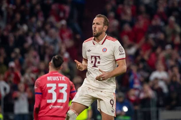Harry Kane FC Bayern Muenchen, 09 celebrates the goal to make it 6 2 from the penalty spot, Ivan Nevistic GNK Dinamo, 33 is annoyed, GER, FC Bayern Muenchen vs GNK Dinamo Zagreb, Football, Champions League, Matchday 1, Season 2024 2025, 17 09 2024 GER, FC Bayern Muenchen vs GNK Dinamo Zagreb, Football, Champions League, Matchday 1, Season 2024 2025, 17 09 2024 Muenchen Copyright: xEibner-Pressefoto Memmlerx EP_MMR