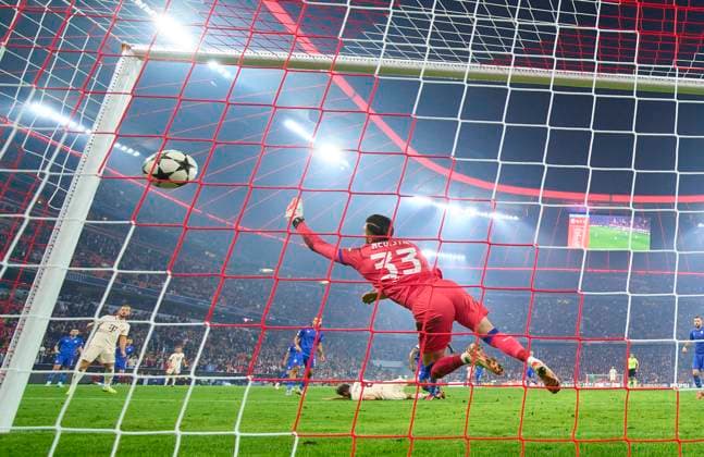 Leon GORETZKA, FCB 8 scores, shoots goal , Tor, Treffer, Torschuss, 9-2 in the group league match FC BAYERN MUENCHEN - DINAMO ZAGREB of football UEFA Champions League in season 2024 2025 in Munich, Sep 17, 2024 , FCB, 1. Spieltag, München