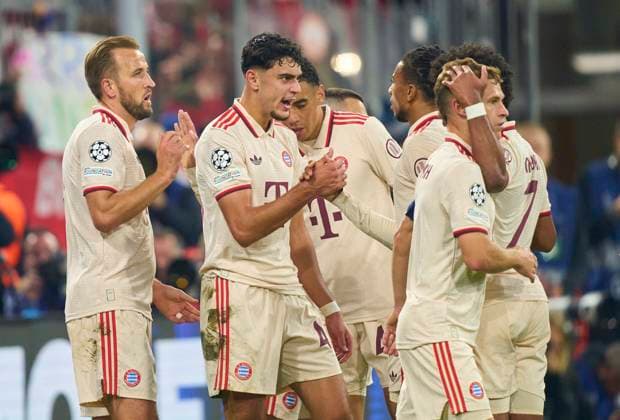 Harry Kane, FCB 9 celebrates his goal, happy, laugh, celebration, 4-2 with Joshua KIMMICH, FCB 6 Raphael Guerreiro, FCB 22 Aleksandar Pavlovic, FCB 45 Jamal MUSIALA, FCB 42 in the group league match FC BAYERN MUENCHEN - DINAMO ZAGREB 9-2 of football UEFA Champions League in season 2024 2025 in Munich, Sep 17, 2024 , FCB, 1. Spieltag, München