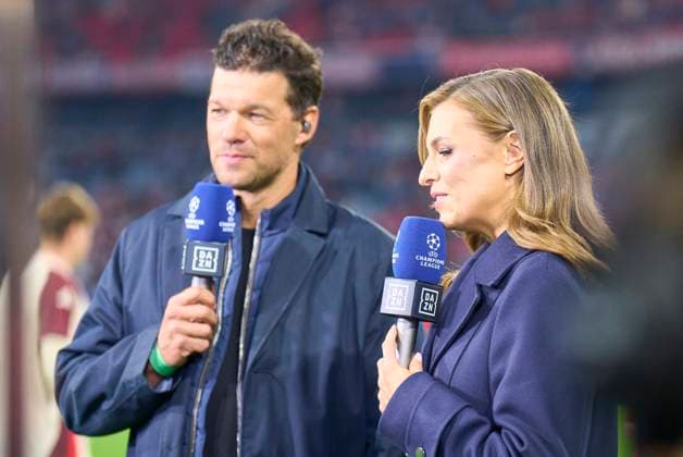 Laura WONTORRA, sports presenter, reporter, woman, moderator, TV, television, Ex Fussballprofi, DFB Kapitaen Michael BALLACK, in the group league match FC BAYERN MUENCHEN - DINAMO ZAGREB 9-2 of football UEFA Champions League in season 2024 2025 in Munich, Sep 17, 2024 , FCB, 1. Spieltag, München