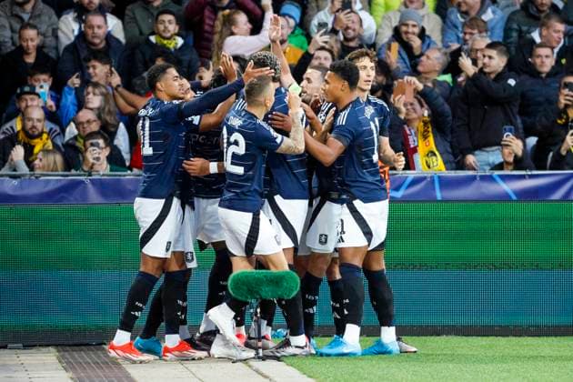 Goal celebration Aston Villa at 0 1 by Youri Tielemans Aston Villa, 08 , Football, UEFA Champions League, Matchday 1, 2024 2025, Young Boys Bern vs Aston Villa, 17 09 2024, Stadion Wankdorf, Bern, Switzerland Bern Stadion Wankdorf Bern Switzerland Copyright: xGrantxHubbsx