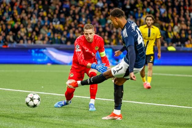 0 2 Goal for Aston Villa by Jacob Ramsey Aston Villa, 41 , Soccer, UEFA Champions League, Matchday 1, 2024 2025, Young Boys Bern vs Aston Villa, 17 09 2024, Stadion Wankdorf, Bern, Switzerland Bern Stadion Wankdorf Bern Switzerland Copyright: xGrantxHubbsx