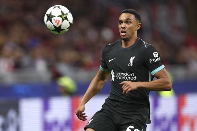 Trent Alexander-Arnold of Liverpool AC Milan v Liverpool, UEFA Champions League, Group Stage, Football, San Siro, Milan, Italy, 17 Sep 2024 EDITORIAL USE ONLY No use with unauthorised audio, video, data, fixture lists, club league logos or live services. Online in-match use limited to 120 images, no video emulation. No use in betting, games or single club league player publications. Copyright: xSimonxDael Shutterstockx 14722111dl