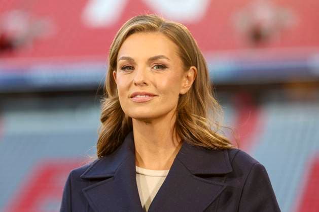Laura Wontorra smiles, UEFA Champions League 2024 25 League Phase MD1, FC Bayern Munich v GNK Dinamo, Allianz Arena on September 17, 2024 in Munich, Germany Photo by Marco Steinbrenner DeFodi Images Laura Wontorra smiles, UEFA Champions League 2024 25 League Phase MD1, FC Bayern Munich v GNK Dinamo, Allianz Arena, September 17, 2024 in Munich, Germany Photo by Marco Steinbrenner DeFodi Images Defodi 700 muenchen zagreb 20240917 174 Defodi-700