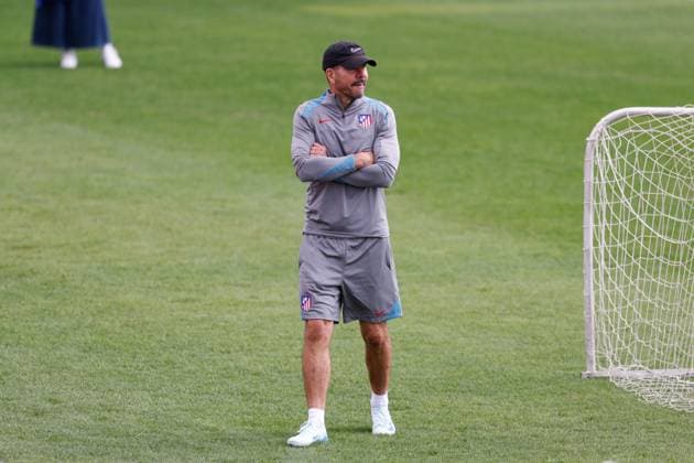September 18, 2024, Majadahonda, Madrid, SPAIN: Diego Pablo Simeone, head coach of Atletico de Madrid, during the training day of Atletico de Madrid ahead of the UEFA Champions League, football match against RB Leipzig, at Ciudad Deportiva Wanda Atletico de Madrid on September 18, 2024, in Majadahonda, Madrid, Spain. Majadahonda SPAIN - ZUMAa181 20240918_zaa_a181_043 Copyright: xDennisxAgyemanx