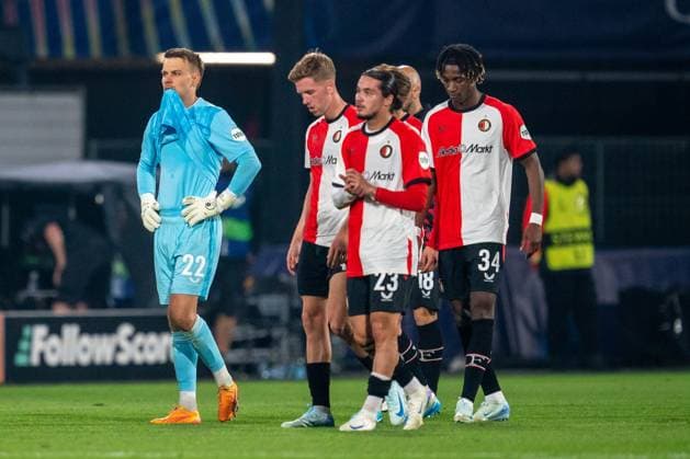 ROTTERDAM, 19 09-2024, Feyenoord - Leverkusen , Stadium Feijenoord de Kuip , football, UEFA Champions League , season 2024 2025 , Feyenoord goalkeeper Timon Wellenreuther (l) , Gijs smal, Anis Hadj Moussa , Nadja disappointed Feyenoord - Leverkusen x26284536x Copyright: