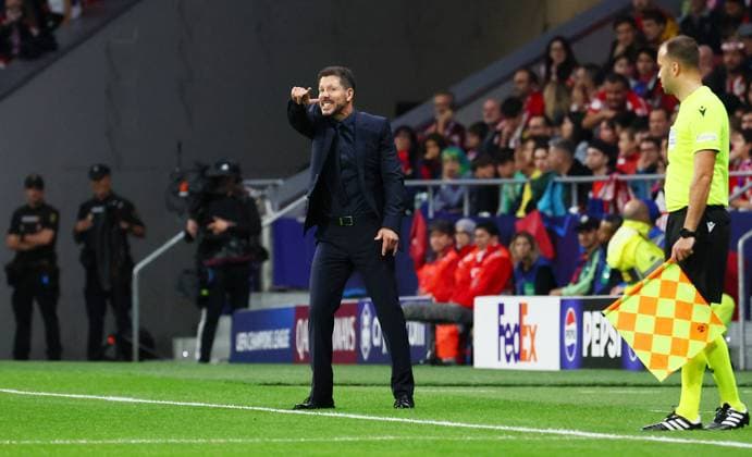 Madrid, 19 09 2024, Estadio Wanda Metropolitano, Football, UEFA Champions League, Matchday 1 , Atletico Madrid vs RB Leipzig , In the picture Coach Diego Simeone, Atletico Madrid , Only editorial use Photo intended for editorial use only , UEFA regulations prohibit any use of photographs as image sequences and or quasi video , Picture Point