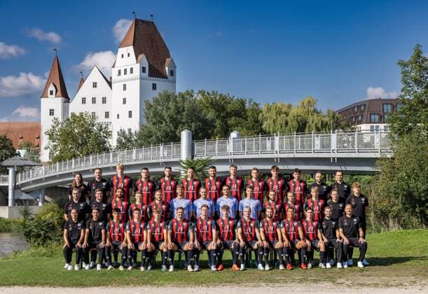 3 Liga FC Ingolstadt 04, Team Photo, Shooting, New Castle, Danube Top from left Lisa Deutschmann, Team Coordinator Marcel Posselt FCI , Luca Lechner FCI Mladen Cvjetinovic 19, FCI Ryan Malone 16, FCI Max Besuschkow 17, FCI Lukas Fröde 34, FCI Benjamin Kanuric 8, FCI Simon Lorenz 32, FCI Elias Decker FCI Ognjen Drakulic 30, FCI Thomas Reinl FCI Tobias Attmannspacher FCI center from left keeper Michael Klattenbach FCI Julian Kolbeck Leon Guwara 6, FCI Moritz Seiffert 23, FCI Sebastian Grönning 11, FCI goalkeeper Maurice Dehler 46, FCI goalkeeper Marius Funk 1, FCI goalkeeper Simon Simoni 41, FCI goalkeeper David Klein FCI David Kopacz 29, FCI Mattis Hoppe 2, FCI Max Plath 14 FCI athletics coach Luca Schuster FCI Christian Life FCI Bottom from left head coach Sabrina Wittmann FCI co-coach Ilia Gurev FCI Deniz Zeitler 38, FCI Felix Keidel 43, FCI Niclas Dühring 18, FCI Pascal Testroet 37, FCI Sebastian Grönning 11, FCI Tim Heike 9, FCI Dennis Borkowski 7, FCI Yannick Deichmann 20, FCI Marcel Costly 22, FCI Emre Gül FCI Co Coach Fabian Reichler FCI Goalkeeper Coach Robert Wulnikowski FCI 3 Liga FC Ingolstadt 04, Team Photo, Shooting, New Castle, Danube