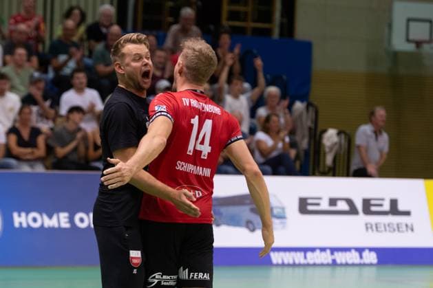 Jan Scheuermann TV Rottenburg, Coach , gestures, cheers, joy with Timon Schippmann TV Rottenburg, 14 GER, TV Rottenburg vs TSV Grafing, Volleyball, Men, 2 Bundesliga, Season 24 25, 21 09 2024, GER, TV Rottenburg vs TSV Grafing, Volleyball, Men, 2 Bundesliga, Season 24 25, 21 09 2024 Rottenburg Copyright: xEibner-Pressefoto WolfgangxFrankx EP_WFK