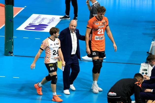 DEU, DVV, 1 VBL, BR Volleys vs Helios Grizzlys Giesen, 21 09 2024, Max Schmeling Halle, Berlin, DEU, DVV, 1 VBL, BR Volleys vs Helios Grizzlys Giesen, in the picture Kyle Dagostino BR Volleys 24 , Coach Joel Banks BR Volleys , Tobias Krick BR Volleys 21 Photo Juergen Engler nordphoto GmbH nordphotoxGmbHx xEngler nph00076