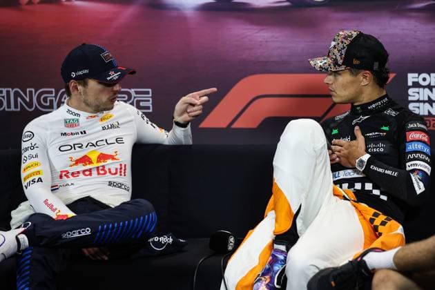 NORRIS Lando (gbr), McLaren F1 Team MCL38, portrait VERSTAPPEN Max (ned), Red Bull Racing RB20, portrait press conference, PK, Pressekonferenz during the Formula 1 Singapore Grand Prix 2024, 18th round of the 2024 Formula One World Championship, WM, Weltmeisterschaft from September 20 to 22, 2024 on the Marina Bay Circuit, in Singapore, Singapore - F1 - SINGAPORE GRAND PRIX 2024 DPPI Panoramic 240922_R18_SINGAPORE_DP_XB3_3985