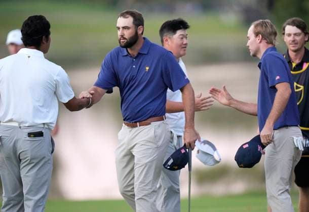 September 28, 2024, Montreal, Pq, Canada: International team member Hideki Matsuyama of Japan, left shakes hands with United States team member Scottie Scheffler as International team member Sungjae Im of South Korea, shakes hands with United States team member Russell Henley, right, after the Team USA won the match on the 16th hole during their fourth round foursomes match at the Presidents Cup golf tournament at Royal Montreal Golf Club Saturday, September 28, 2024 in Montreal. Hideki Matsuyama, Scottie Scheffler,Sungjae Im, Russell Henley - ZUMAc35_ 20240928_zaf_c35_197 Copyright: xFrankxGunnx